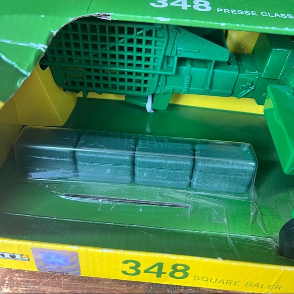 💚John Deere NWT square baler - Picture 3 of 5